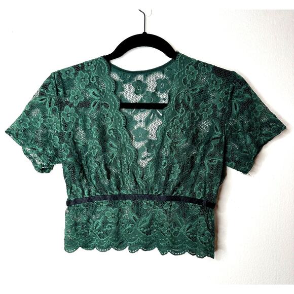 Stunning Sheer Emerald Green Floral Lace Deep V-Neck Short Sleeve Crop Top Small - Picture 1 of 8